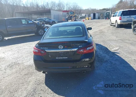 2017 Nissan Altima 2.5 Sr z USA, uszkodzony, nr VIN 1N4AL3AP7HC285756